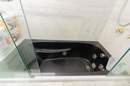 Apartamento à venda com 205m², 3 quartos e 3 vagasBanheiro Suíte 2