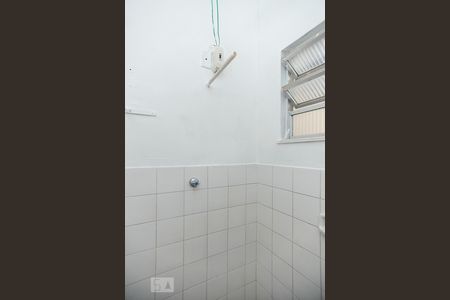 Banheiro de kitnet/studio para alugar com 1 quarto, 46m² em Méier, Rio de Janeiro