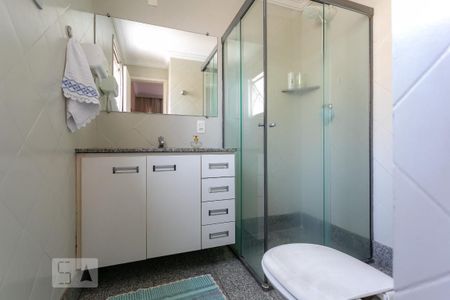 Apartamento à venda com 103m², 3 quartos e 1 vaga Apartamento à venda com 103m², 3 quartos e 1 vagaBanheiro da Suíte