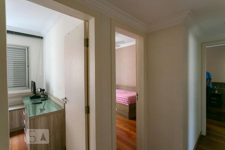 Corredor de apartamento à venda com 3 quartos, 103m² em Ipiranga, Belo Horizonte