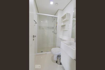 Banheiro Social de apartamento para alugar com 1 quarto, 34m² em Centro, Curitiba