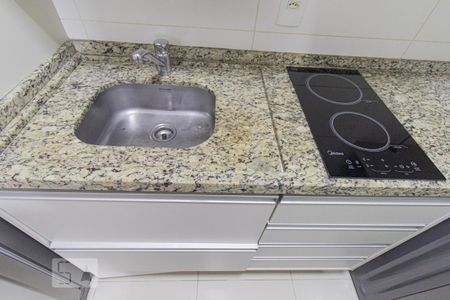 Apartamento à venda com 34m², 1 quarto e sem vaga Apartamento à venda com 34m², 1 quarto e sem vagaCozinha e Área de Serviço