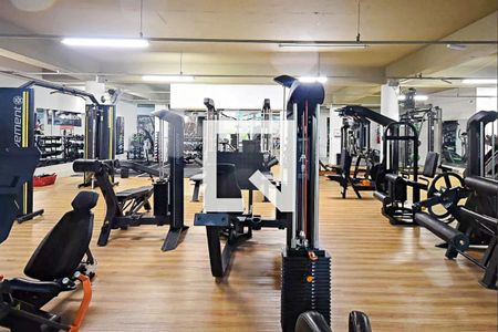 Apartamento à venda com 330m², 3 quartos e 3 vagas Apartamento à venda com 330m², 3 quartos e 3 vagasÁrea comum - Academia