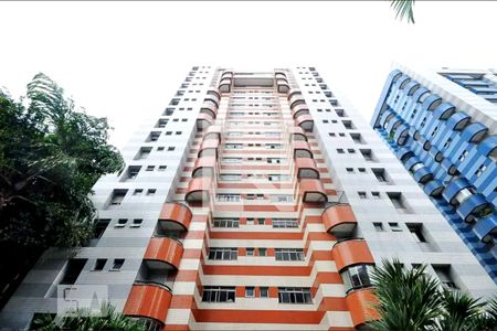 Apartamento à venda com 330m², 3 quartos e 3 vagas Apartamento à venda com 330m², 3 quartos e 3 vagasFachada