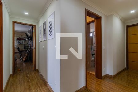 Corredor de apartamento para alugar com 3 quartos, 330m² em Jardim Colombo, São Paulo