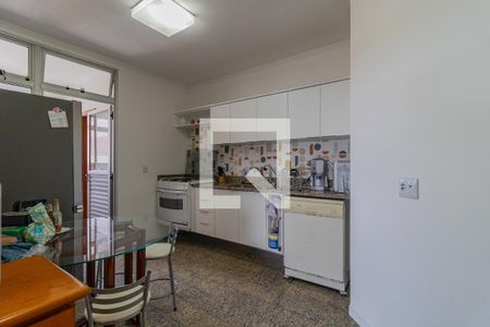 Apartamento à venda com 330m², 3 quartos e 3 vagas Apartamento à venda com 330m², 3 quartos e 3 vagasCozinha