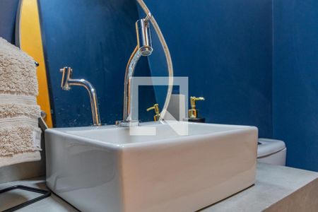 Apartamento à venda com 330m², 3 quartos e 3 vagas Apartamento à venda com 330m², 3 quartos e 3 vagasCobertura