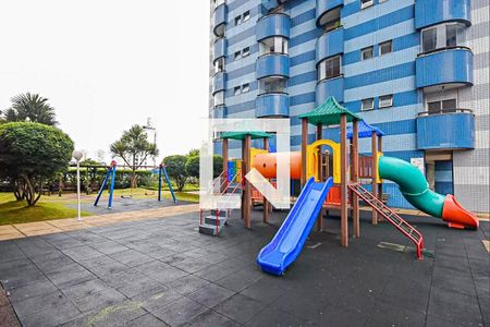 Apartamento à venda com 330m², 3 quartos e 3 vagas Apartamento à venda com 330m², 3 quartos e 3 vagasÁrea comum - Playground