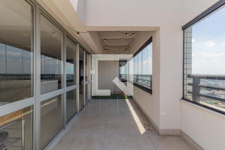 Apartamento à venda com 330m², 3 quartos e 3 vagas Apartamento à venda com 330m², 3 quartos e 3 vagasCobertura