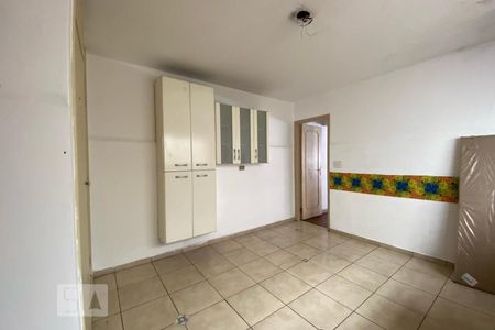 Casa para alugar com 129m², 2 quartos e 2 vagas Casa para alugar com 129m², 2 quartos e 2 vagasCozinha