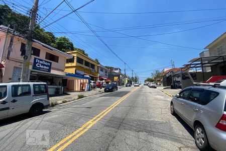 Casa para alugar com 129m², 2 quartos e 2 vagas Casa para alugar com 129m², 2 quartos e 2 vagasVista da Rua