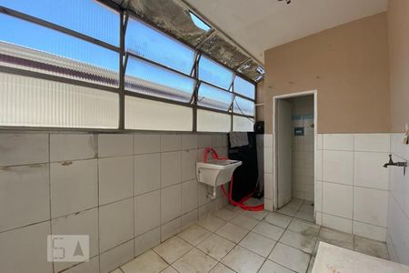 Casa para alugar com 129m², 2 quartos e 2 vagas Casa para alugar com 129m², 2 quartos e 2 vagasÁrea de Serviço