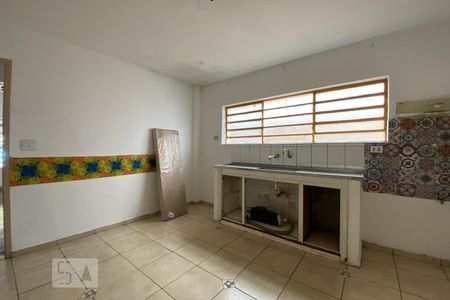 Casa para alugar com 129m², 2 quartos e 2 vagas Casa para alugar com 129m², 2 quartos e 2 vagasCozinha
