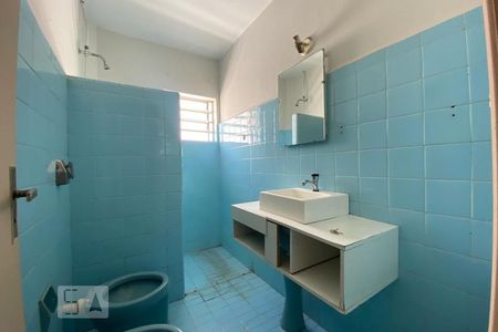 Casa para alugar com 129m², 2 quartos e 2 vagas Casa para alugar com 129m², 2 quartos e 2 vagasBanheiro