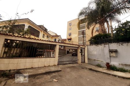 Apartamento para alugar com 66m², 2 quartos e sem vagaFachada