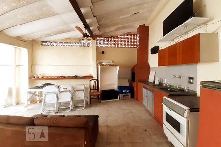 Apartamento para alugar com 66m², 2 quartos e sem vagaÁrea comum - Churrasqueira