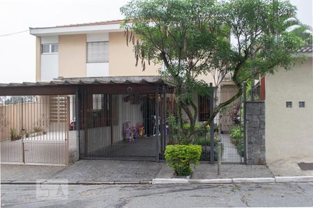 Casa à venda com 166m², 3 quartos e 2 vagasFACHADA