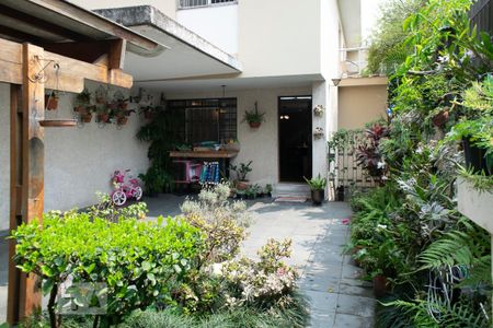 Casa à venda com 166m², 3 quartos e 2 vagasGARAGEM
