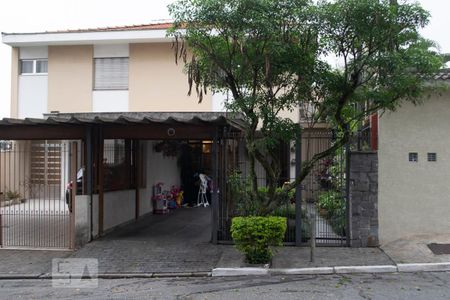 Casa à venda com 166m², 3 quartos e 2 vagasFACHADA