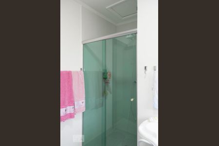 Casa à venda com 166m², 3 quartos e 2 vagasBanheiro
