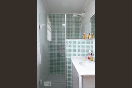Casa à venda com 166m², 3 quartos e 2 vagasBANHEIRO SUITE