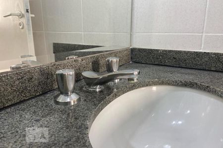 Apartamento à venda com 74m², 3 quartos e 2 vagasBanheiro - Torneira