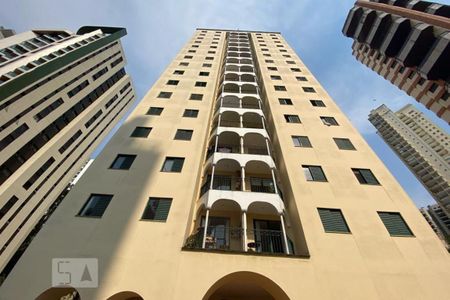 Apartamento à venda com 74m², 3 quartos e 2 vagasFachada