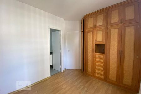 Apartamento à venda com 74m², 3 quartos e 2 vagasSuíte 1