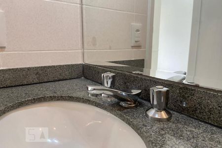 Apartamento à venda com 74m², 3 quartos e 2 vagasBanheiro - Torneira