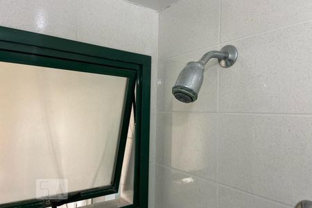 Apartamento à venda com 74m², 3 quartos e 2 vagasChuveiro