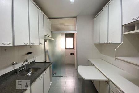 Apartamento à venda com 74m², 3 quartos e 2 vagasCozinha
