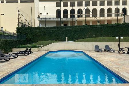 Apartamento à venda com 74m², 3 quartos e 2 vagasÁrea comum - Piscina