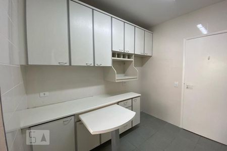 Apartamento à venda com 74m², 3 quartos e 2 vagasCozinha