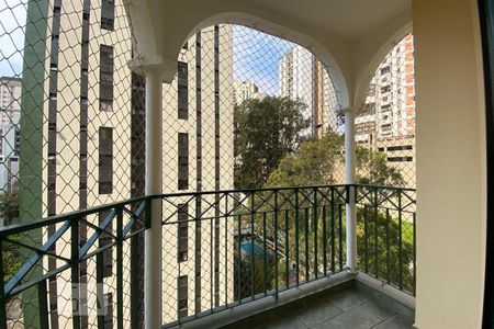 Apartamento à venda com 74m², 3 quartos e 2 vagasSacada