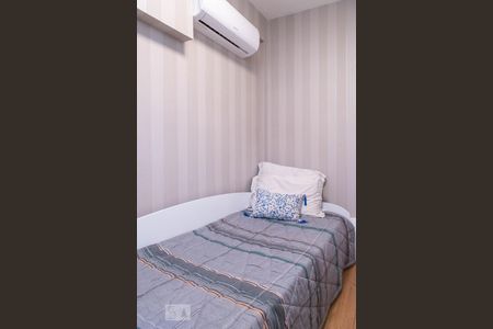 Casa de condomínio à venda com 400m², 4 quartos e 2 vagasQuarto de serviço