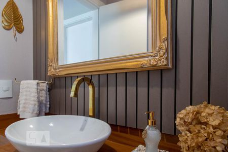 Casa de condomínio à venda com 400m², 4 quartos e 2 vagasLavabo