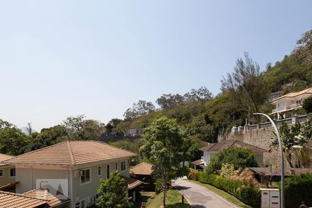 Casa de condomínio à venda com 400m², 4 quartos e 2 vagasVista da varanda suíte 2 e 3