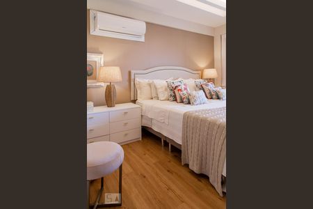 Casa de condomínio à venda com 400m², 4 quartos e 2 vagasSuíte 2