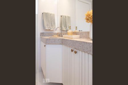 Casa de condomínio à venda com 400m², 4 quartos e 2 vagasBanheiro da suíte 4