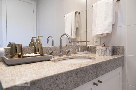 Casa de condomínio à venda com 400m², 4 quartos e 2 vagasBanheiro da suíte 3