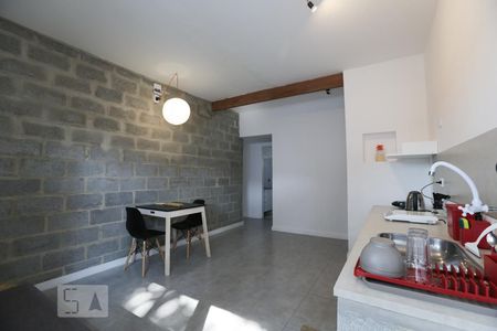 Sala/Cozinha de kitnet/studio para alugar com 1 quarto, 32m² em Jardim Bandeirantes, Sorocaba