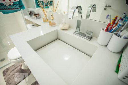 Apartamento à venda com 56m², 2 quartos e 1 vagaBanheiro - Torneira