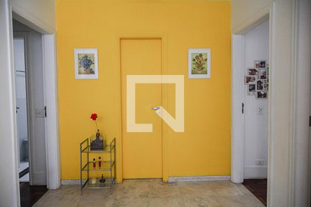 Casa para alugar com 400m², 4 quartos e 4 vagasCorredor