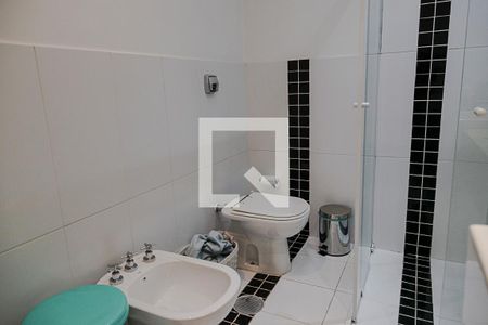 Casa para alugar com 400m², 4 quartos e 4 vagasBanheiro Social