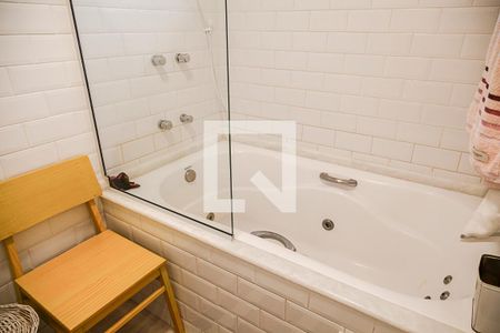 Casa para alugar com 400m², 4 quartos e 4 vagasBanheiro da Suíte 1