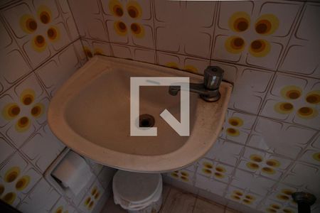 Casa para alugar com 400m², 4 quartos e 4 vagasBanheiro de serviço