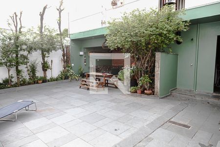 Casa para alugar com 400m², 4 quartos e 4 vagasQuintal