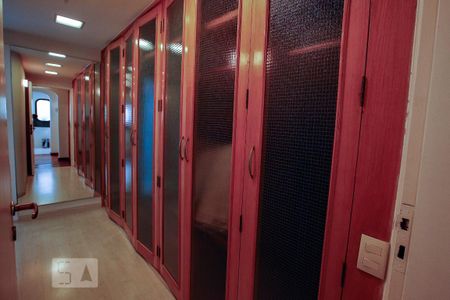 Apartamento para alugar com 85m², 2 quartos e 1 vaga Apartamento para alugar com 85m², 2 quartos e 1 vagaCloset