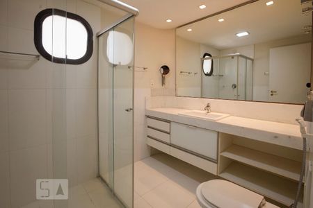 Apartamento para alugar com 85m², 2 quartos e 1 vaga Apartamento para alugar com 85m², 2 quartos e 1 vagaBanheiro da Suíte