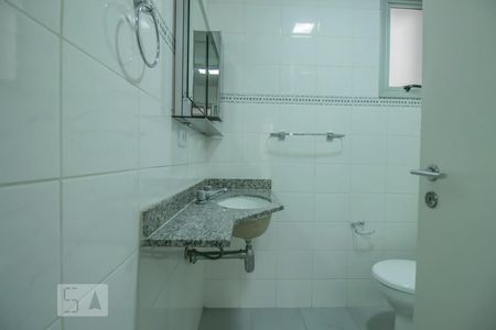 Apartamento à venda com 106m², 3 quartos e 3 vagasBanheiro da Suíte